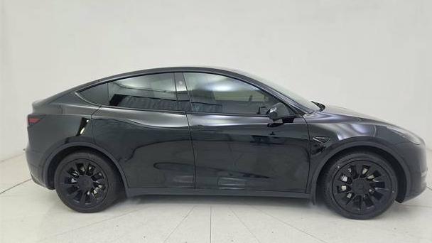 TESLA MODEL Y 2023 7SAYGAEE0PF860486 image